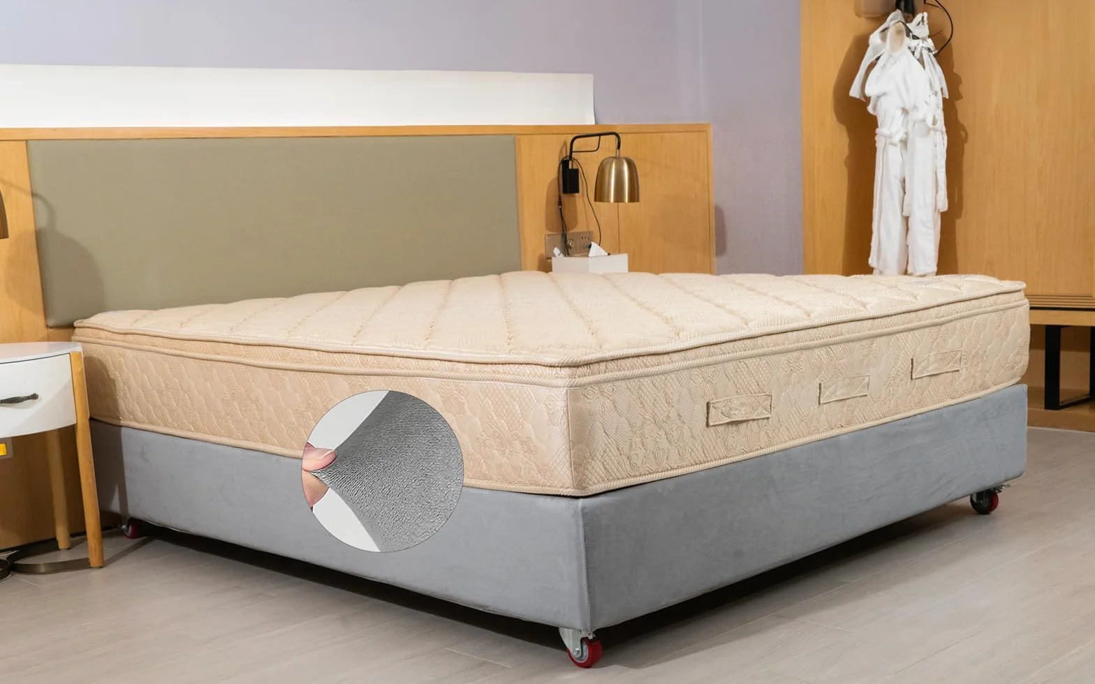 DUJUIKE Aksamitna osłona ramy łóżka z elastyczną spódnicą, łatwa instalacja, jasny szary, szerokość 150-160 cm