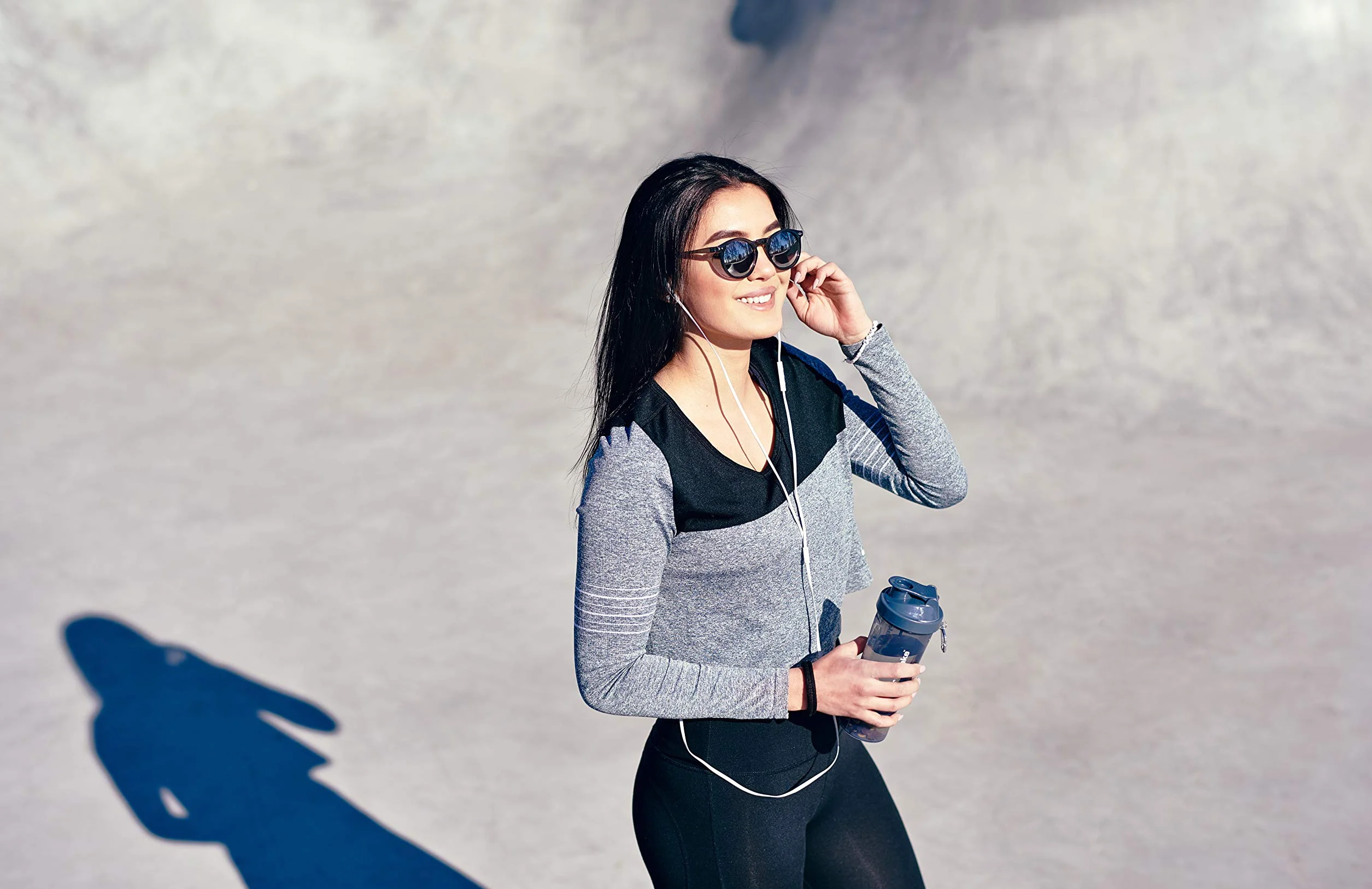 Smartshake Wąska butelka z shakerem proteinowym ze schowkiem, 400 ml do 500 ml, szczelna, bez BPA, małe butelki do shake'a, inteligentny kubek dla kobiet i mężczyzn (bawełniany różowy (jasnolawendowy)
