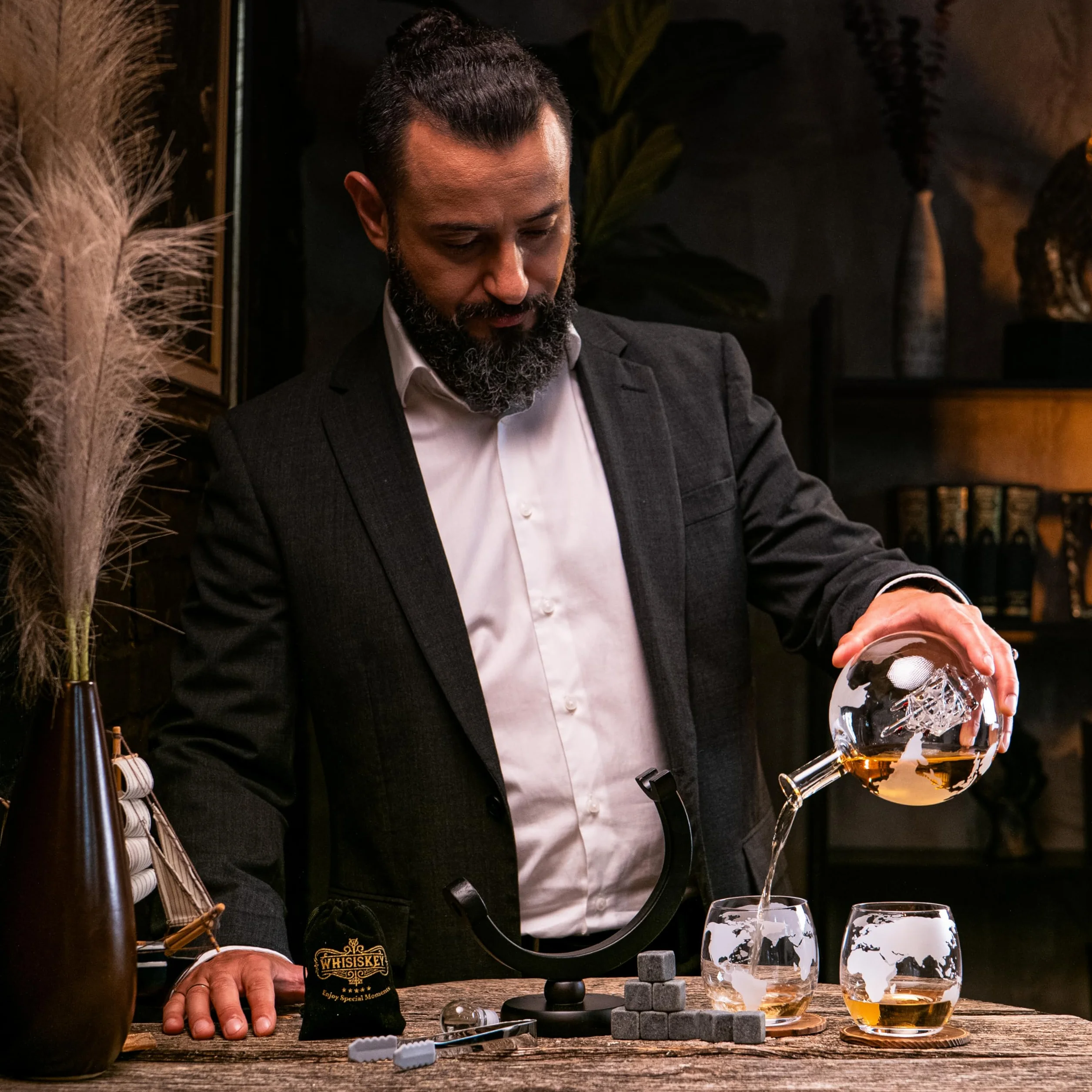WHISISKEY Zestaw Karafka do Whisky 900ML 2 Szklanki 8 Kamieni Prezentowy
