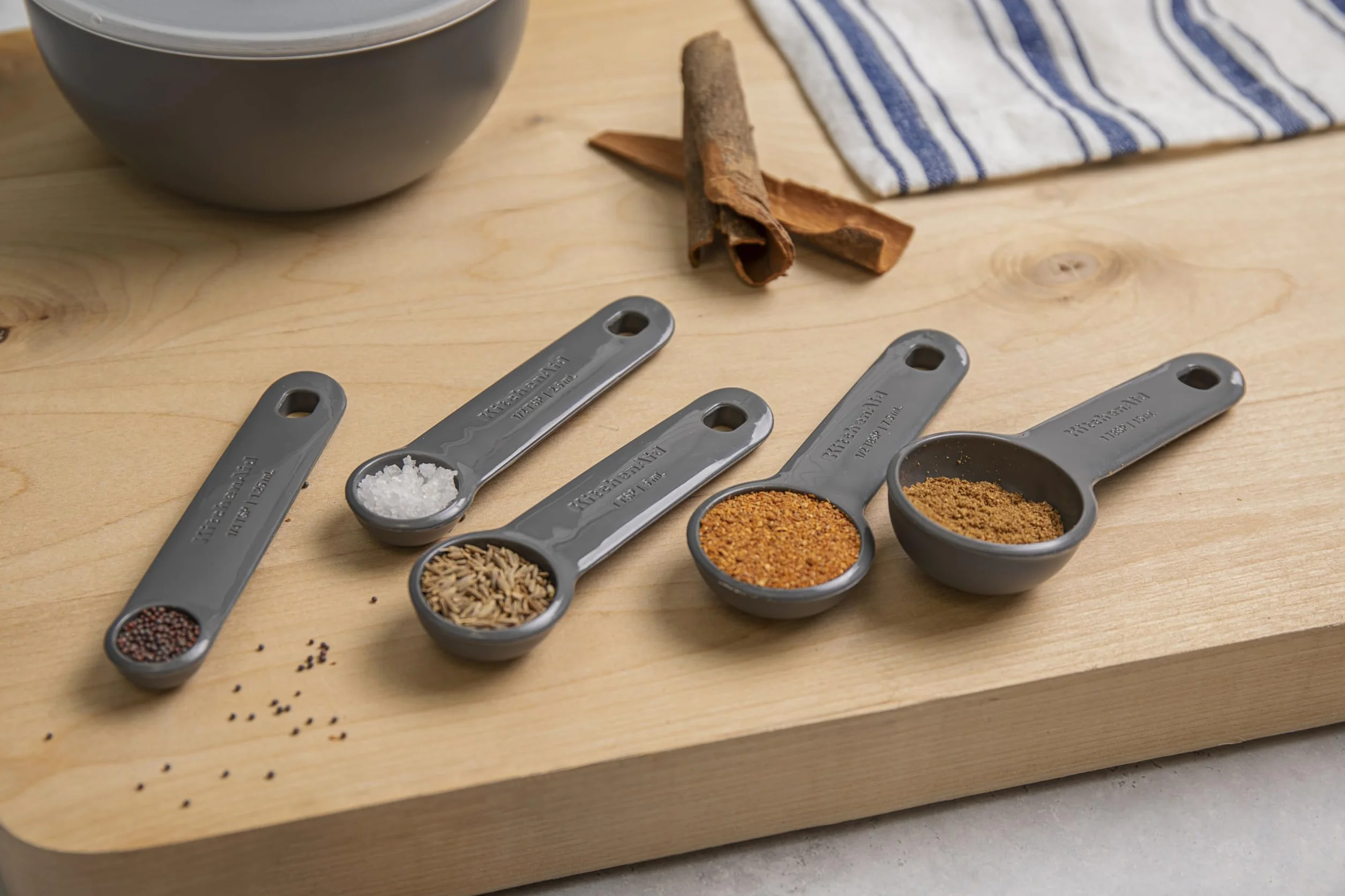 KitchenAid Zestaw 5 łyżek miarowych - Szary węgiel drzewny