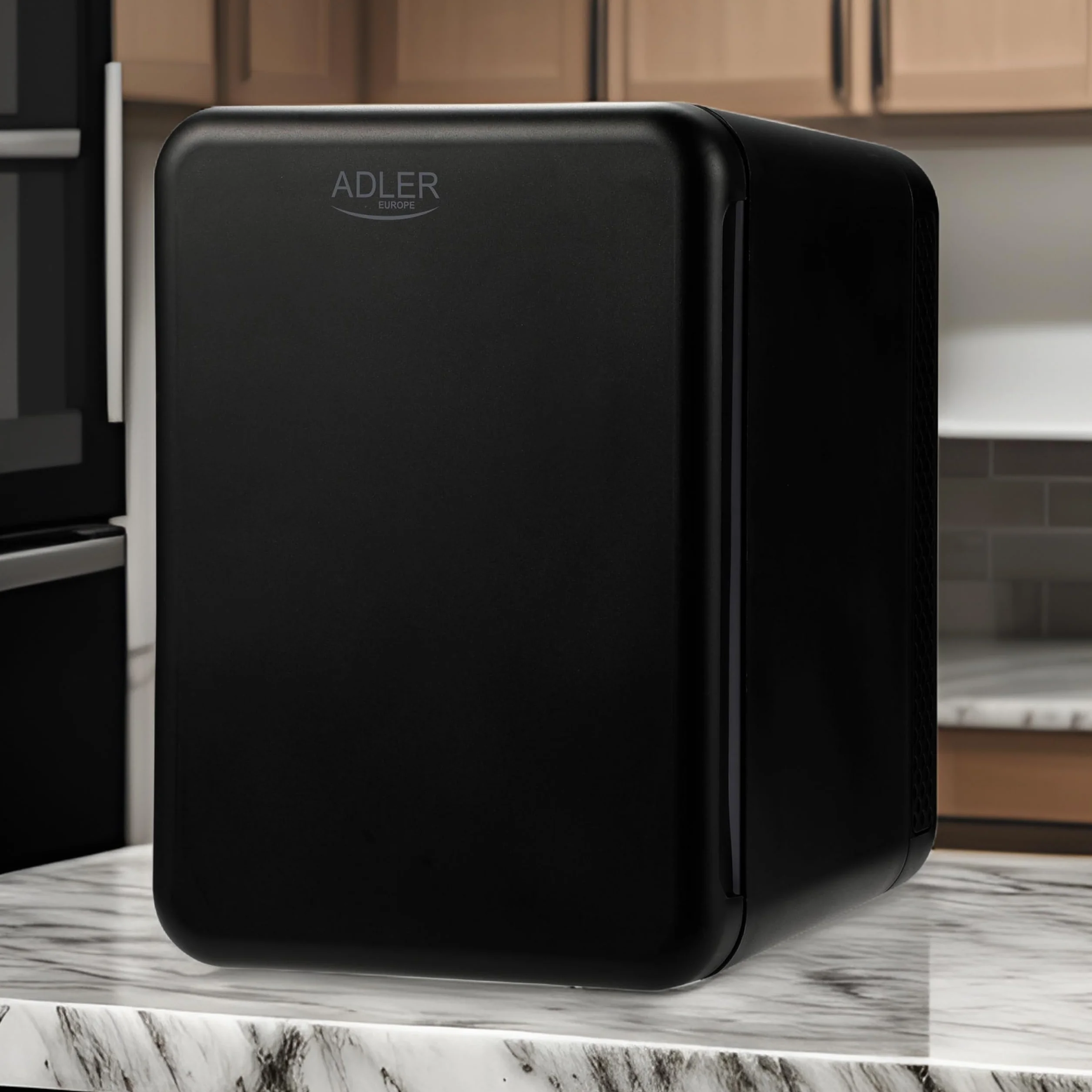 ADLER EUROPE 8084 Mini lodówka 4L