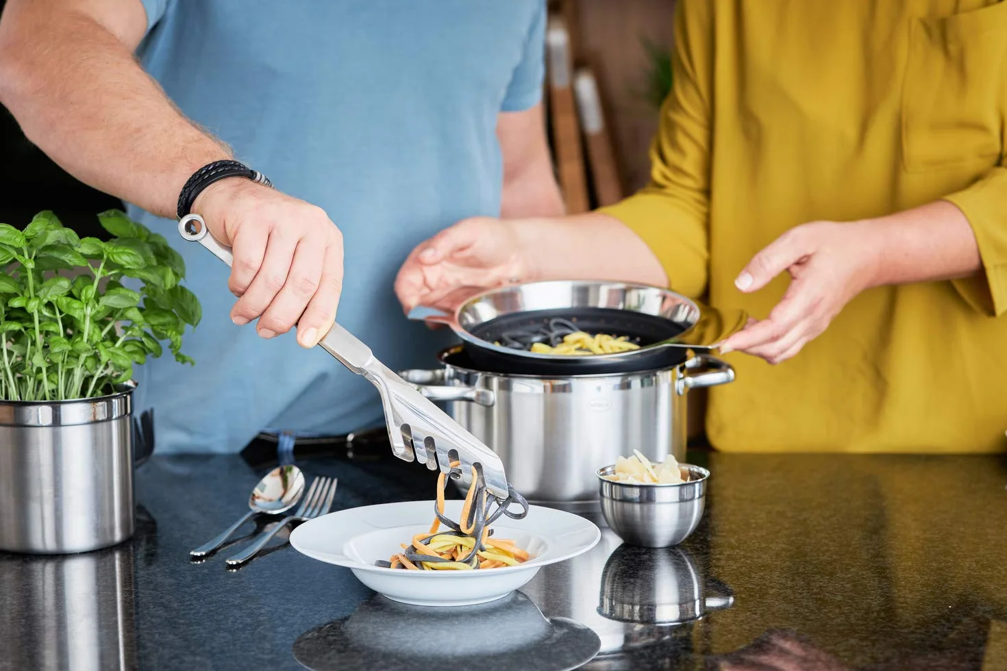Rösle Szczypce do spaghetti ze stali szlachetnej 18/10, garnek do makaronu, do serwowania ciast, można myć w zmywarce