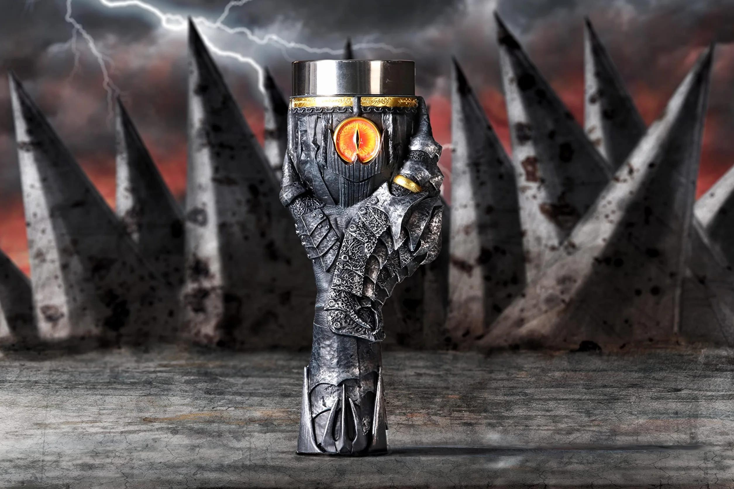 Nemesis Now Oficjalnie licencjonowany kielich Sauron Władca Pierścieni szary 22,5 cm 400 ml