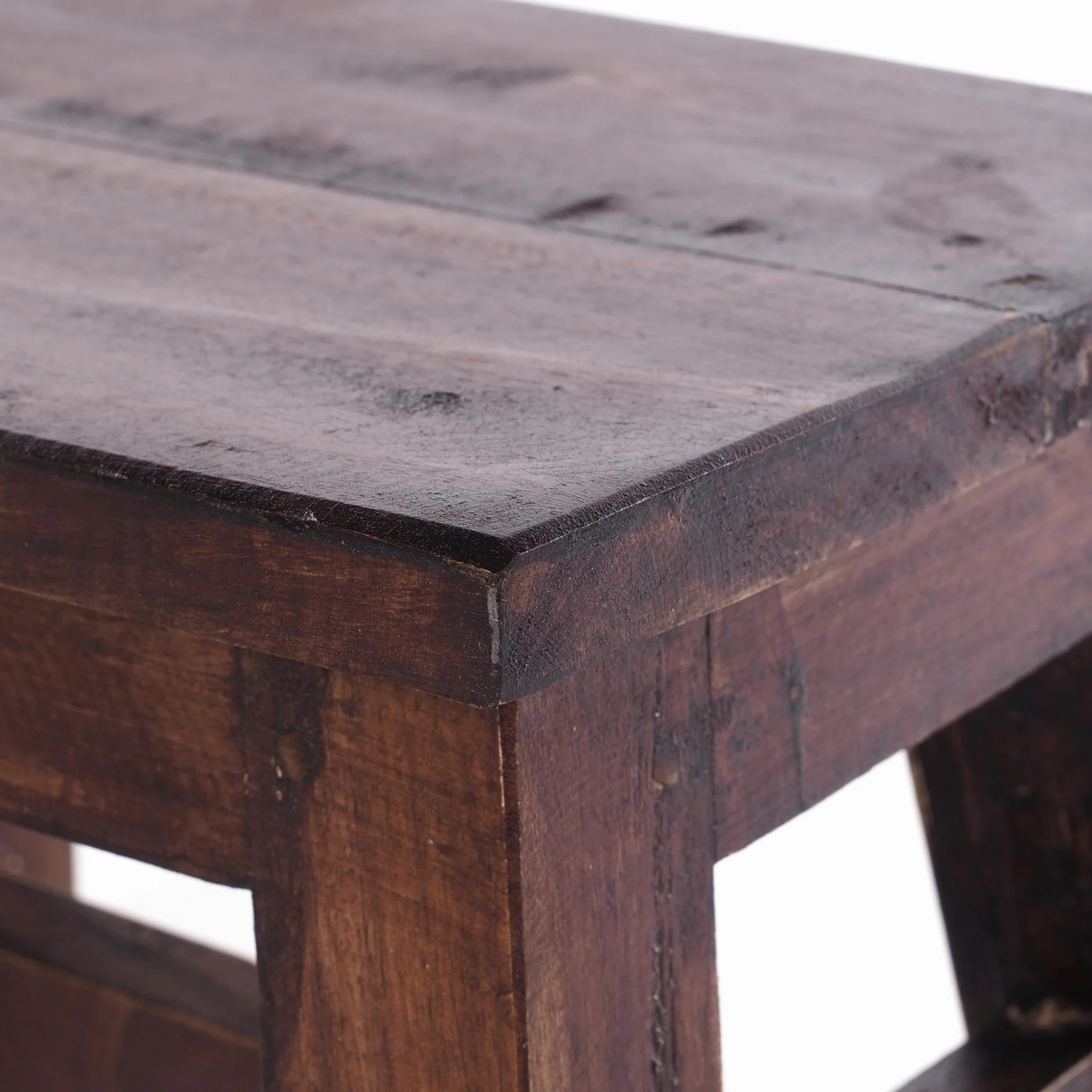 DESIGN DELIGHTS RUSTIC FOOTSTOOL MONTE | 21 x 30 x 20 cm (wys. x szer. x gł.), drewno mahoniowe z recyklingu | drewniany stołek | Kolor: 03 ciemnobrązowy