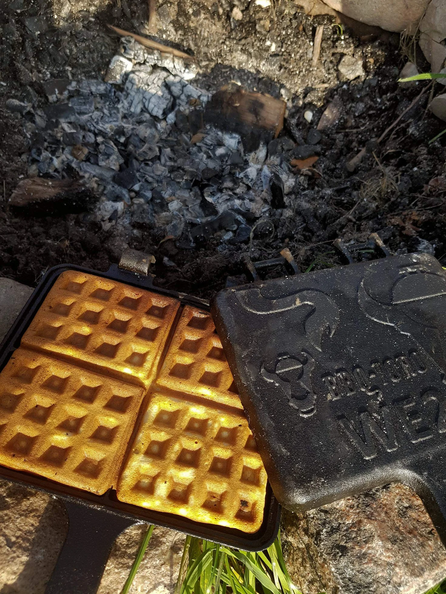 BBQ-Toro Gofrownica Podwójna Żeliwna Prostokątna Czarna