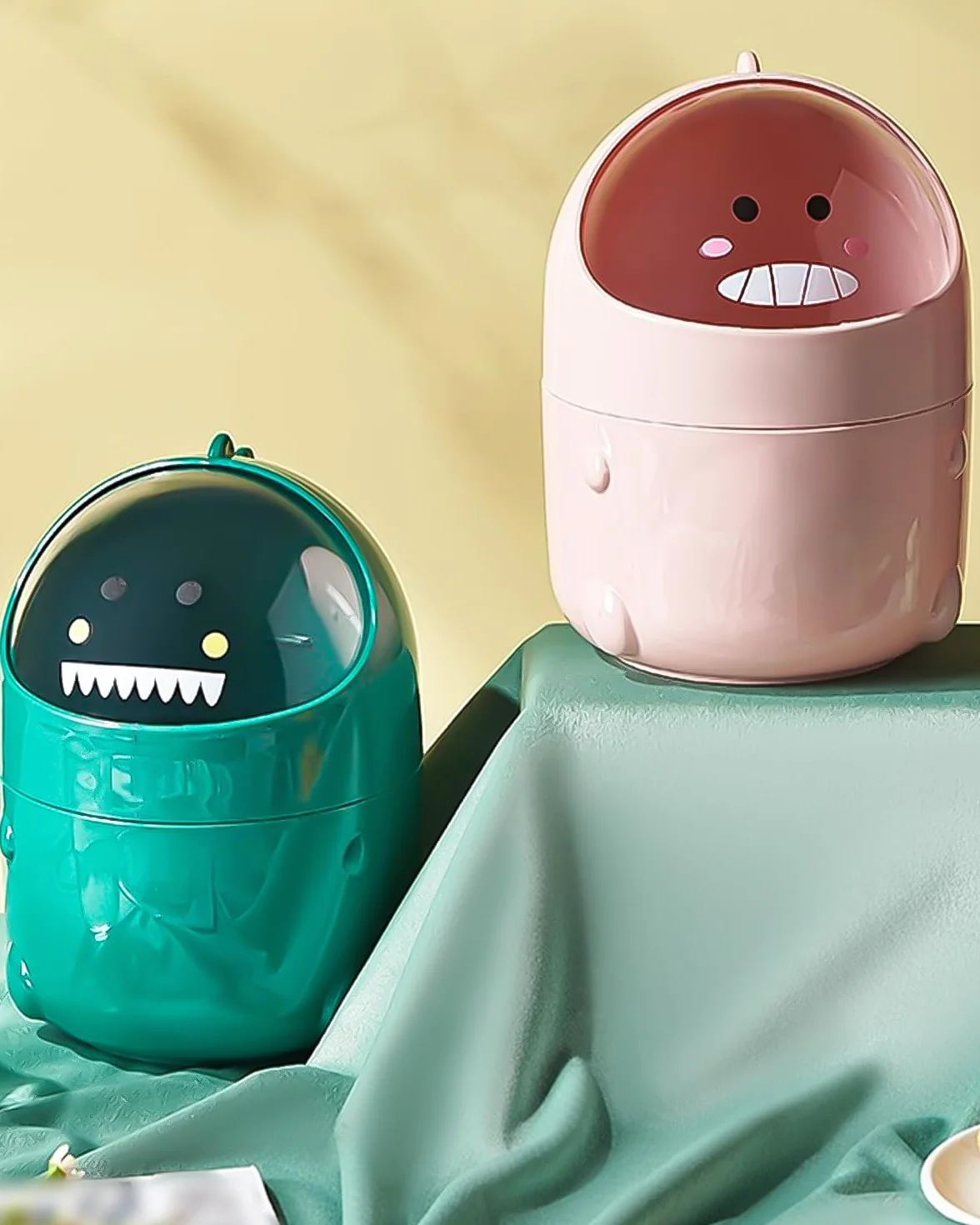 Mini stołowy kosz na śmieci z pokrywką, dinozaury, słodki kosz na śmieci z kreskówki, mały kosz na śmieci, dekoracja Kawaii, pudełko do przechowywania, do biura, pokoju dziecięcego, toaletki