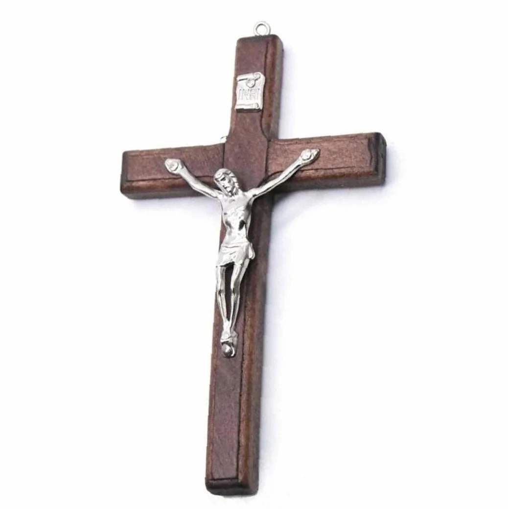 Drewniany wiszący symbol kultu religijnego do dekoracji wnętrz drewniany katolicki krucyfiks ornament