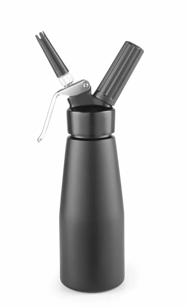 HENDI Syfon do bitej śmietany, w tym zestaw 3 dysz polipropylenowych i szczoteczka do czyszczenia, do przygotowania bitej śmietany, 0,5L, ø80x(H)260mm, aluminium, czarny