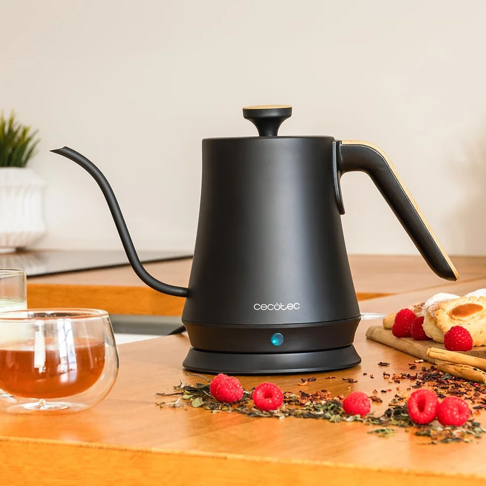 Cecotec Czajnik elektryczny, pojemność 1 l, Thermosense 500 łabędź, 1200 W, szybkie ogrzewanie, filtr antywapienny, wolny od BPA i innych toksyn, podstawa z obrotem o 360°, kształt łabędzia