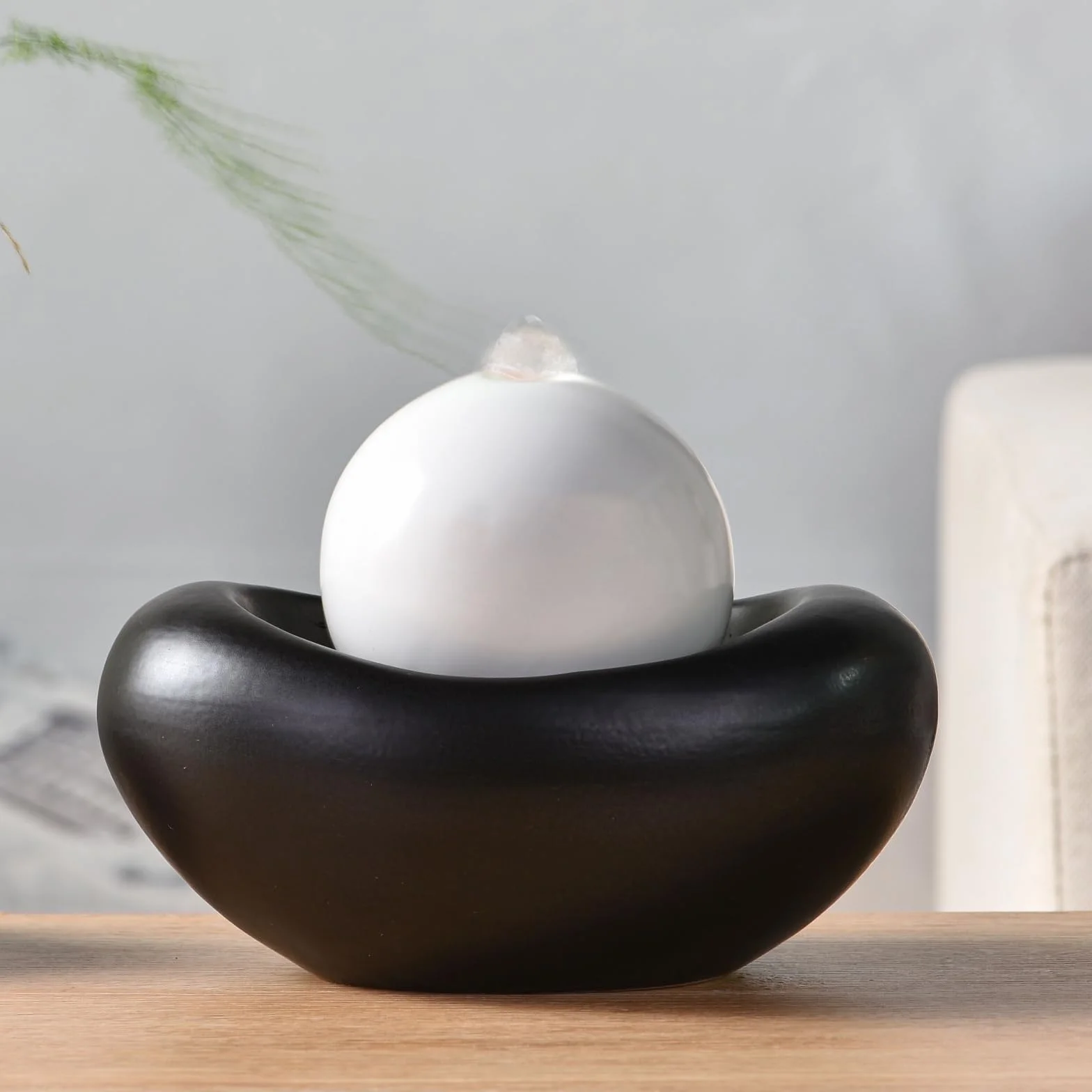 Fontanna ceramiczna do wnętrz z kolorowym światłem cicha pompa dekoracyjna stołowa 19x15x21 cm Beye Zen'Light