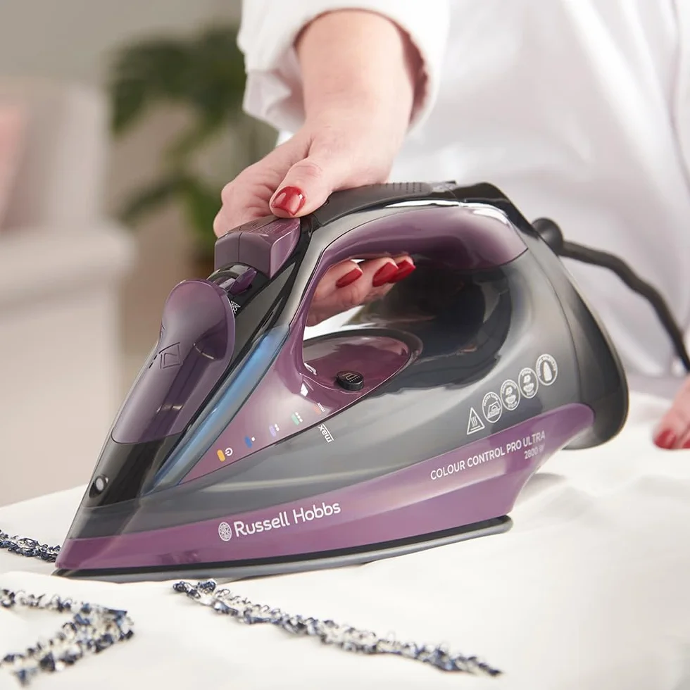 Russell Hobbs Żelazko parowe Control Pro Ultra 2800W 195g 380ml ceramiczna 27281-56