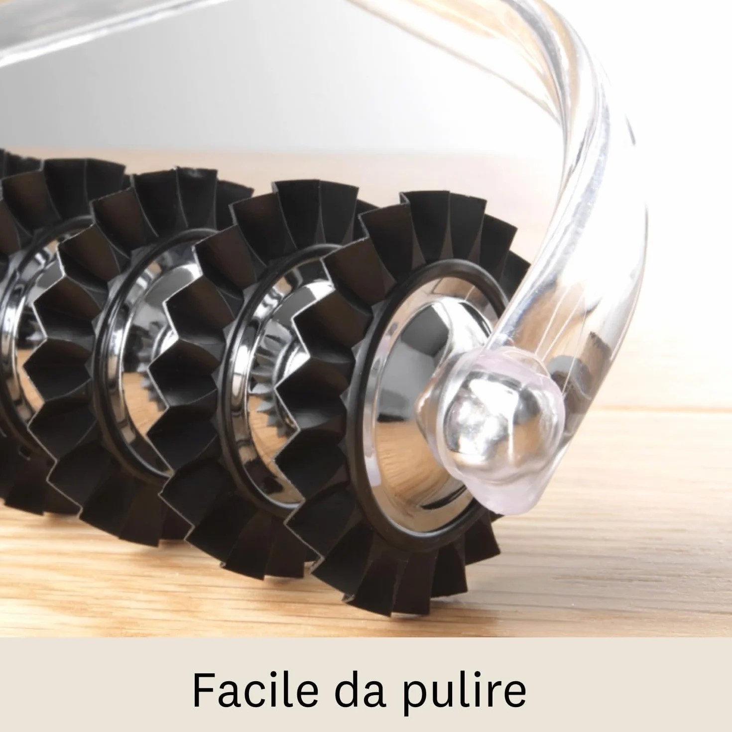 Marcato Krajalnica do makaronu i ravioli, 9 wymiennych kółek, wąski Zig Zag Cut, also for Biscuits, Kitchen Accessory, Made in Italy. Model: Pastabike, Transparent