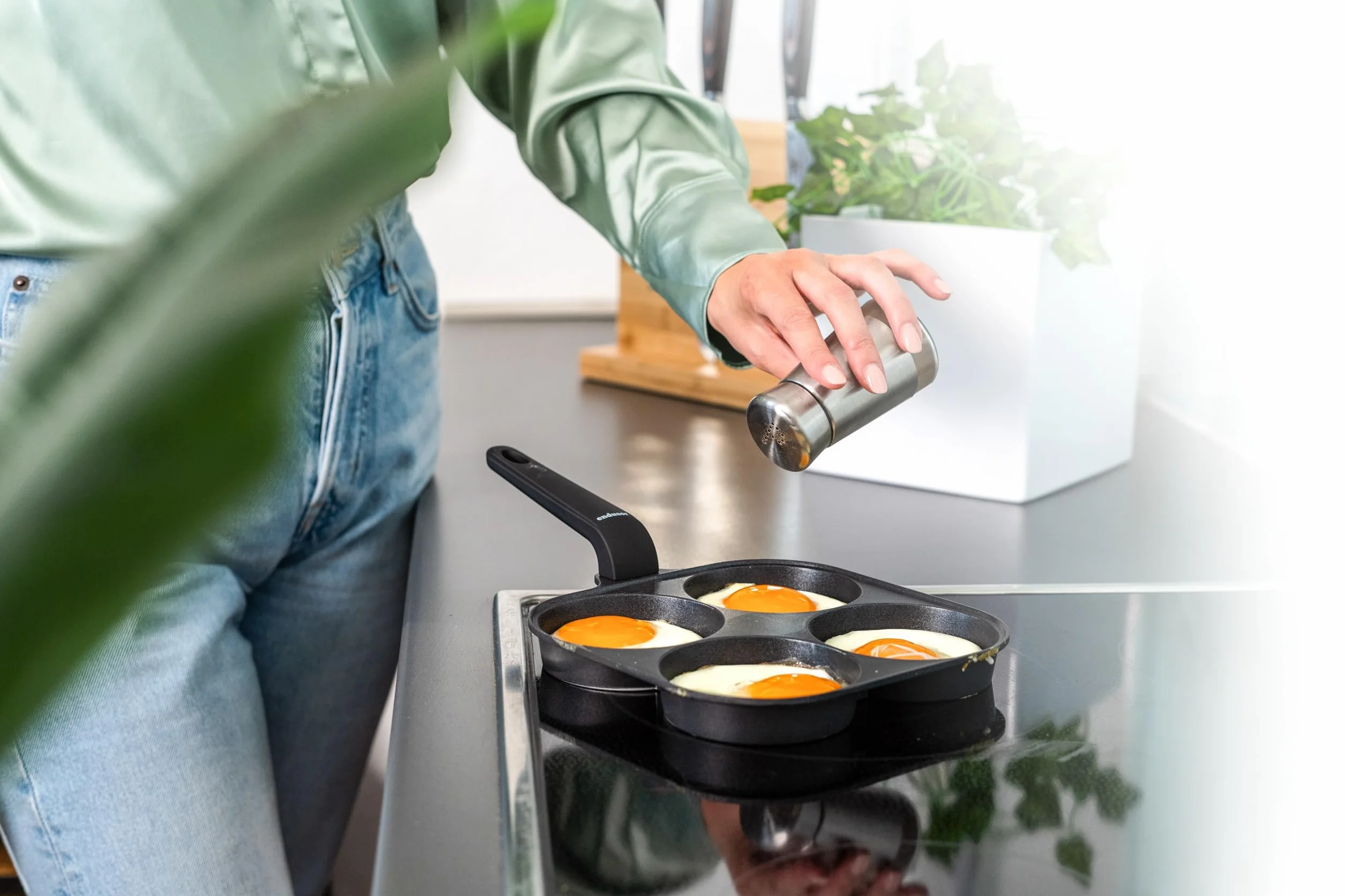 endusor Patelnia do jajek sadzonych, nadaje się do kuchenek indukcyjnych (21 cm) – patelnia do jajek i naleśników z powłoką zapobiegającą przywieraniu, do kuchenek indukcyjnych, gazowych, ceramicznych
