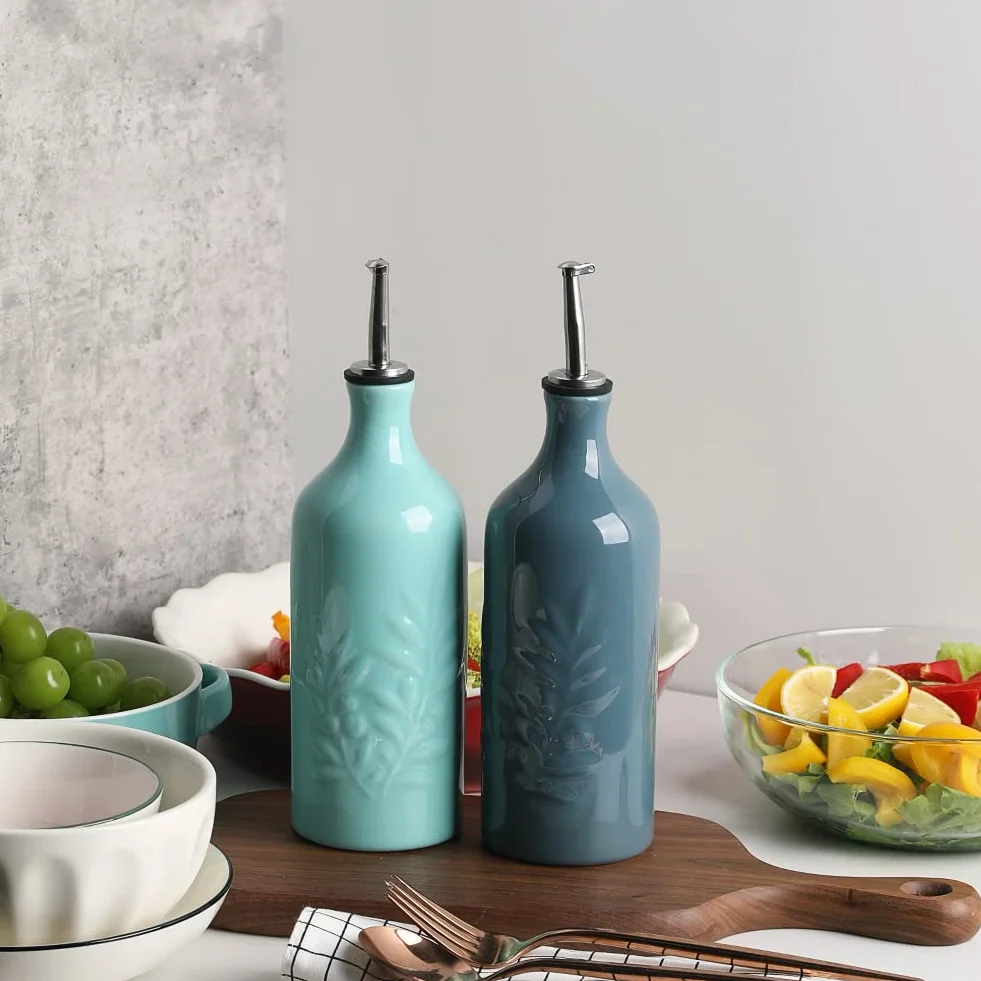 Sweejar Home Ceramiczna butelka na oliwę z oliwek, 570 ml, Relief Opaque Oil Cruet chroni olej, aby zmniejszyć utlenianie, nadaje się do przechowywania oleju, octu, sosu sojowego, syropu kawowego