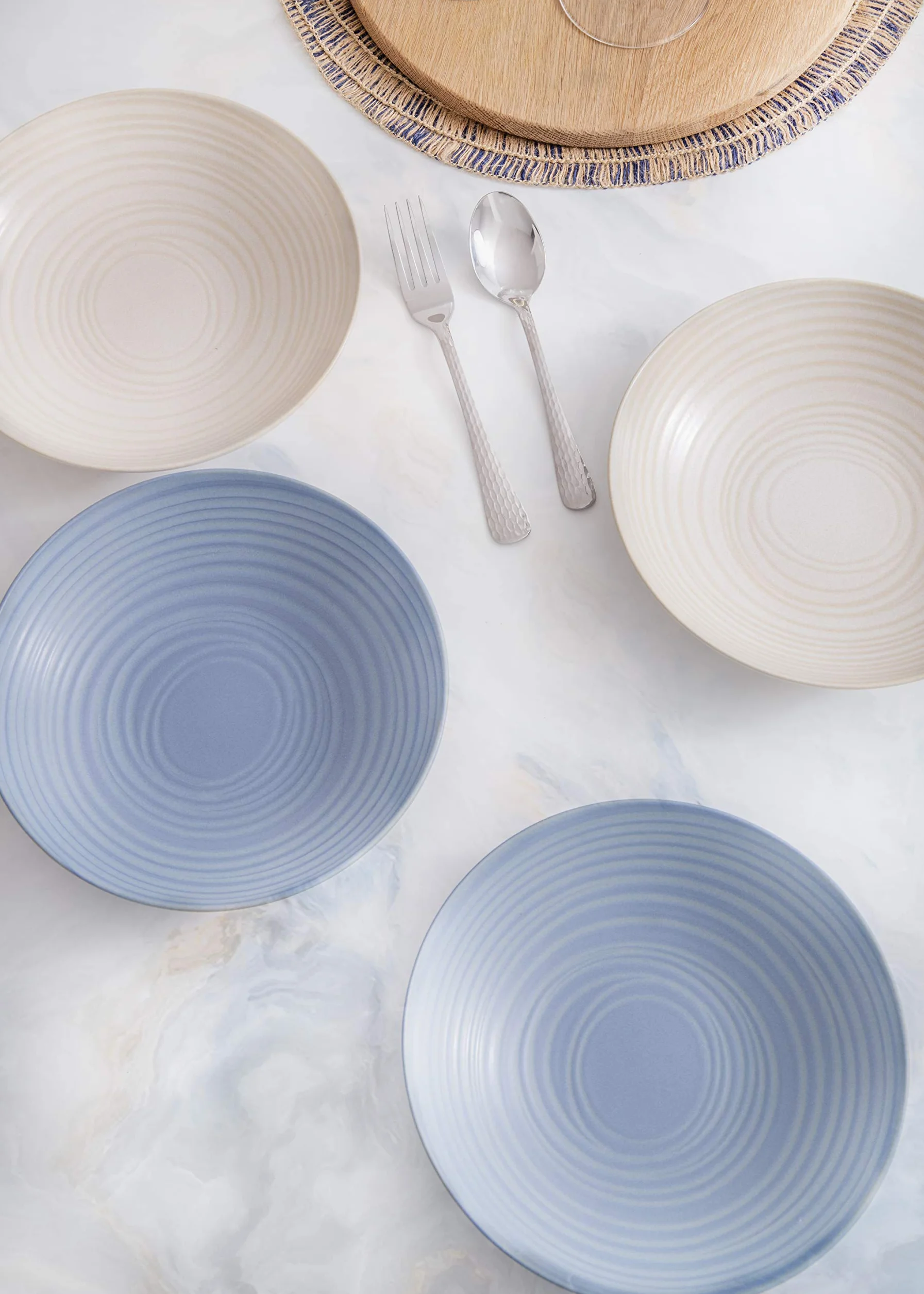 KitchenCraft Zestaw 4 misek do makaronu w pudełku na prezent, idealny do ramen i ryżu, bezołowiowa kamionka szkliwiona, niebieski/kremowy, 22 cm