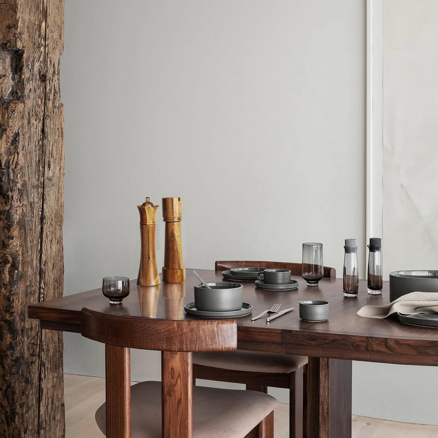 Młynek do Soli i Pieprzu Drewniany Design Szachownica 20cm Ceramiczny Mechanizm