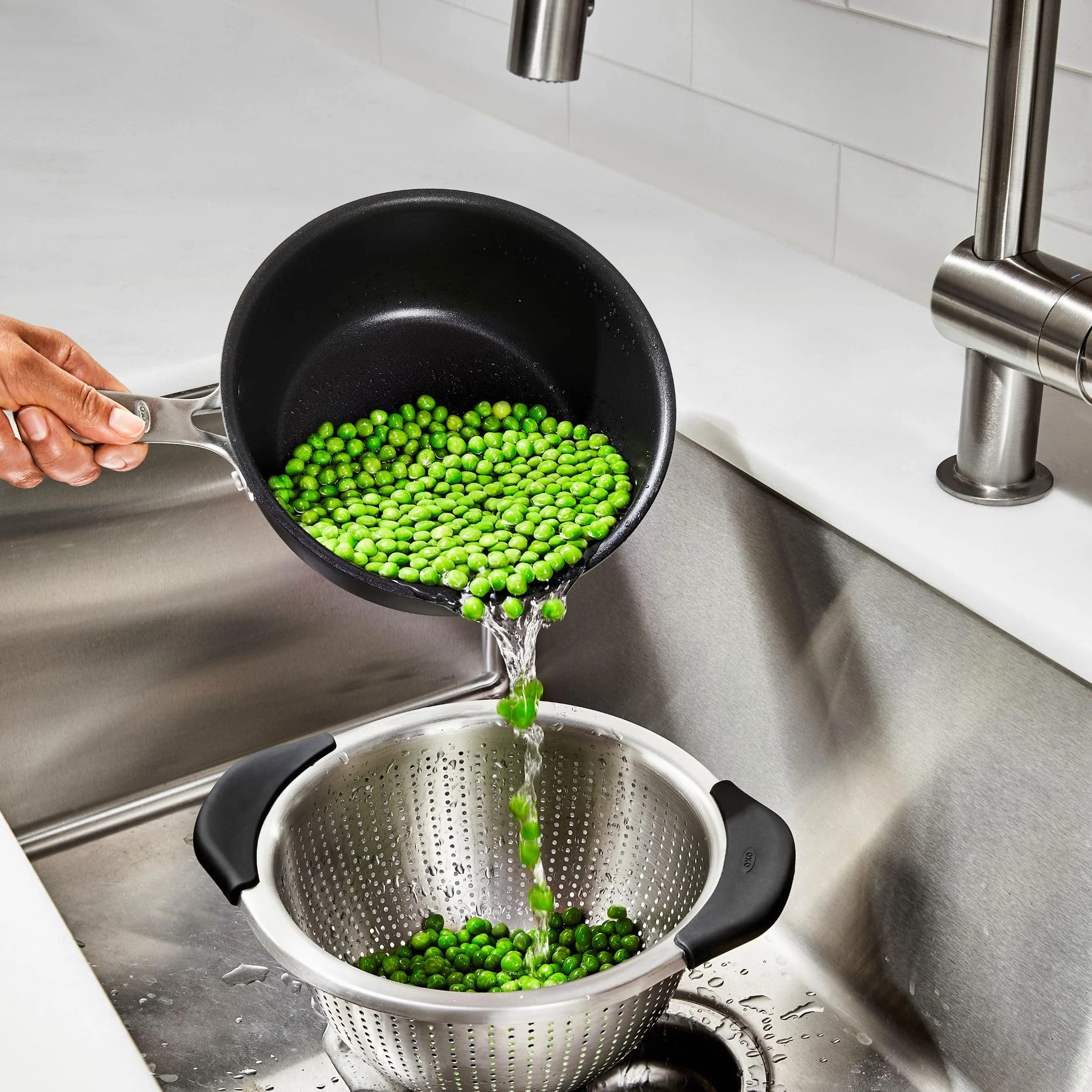 OXO Good Grips Durszlak ze stali nierdzewnej 2,8 l