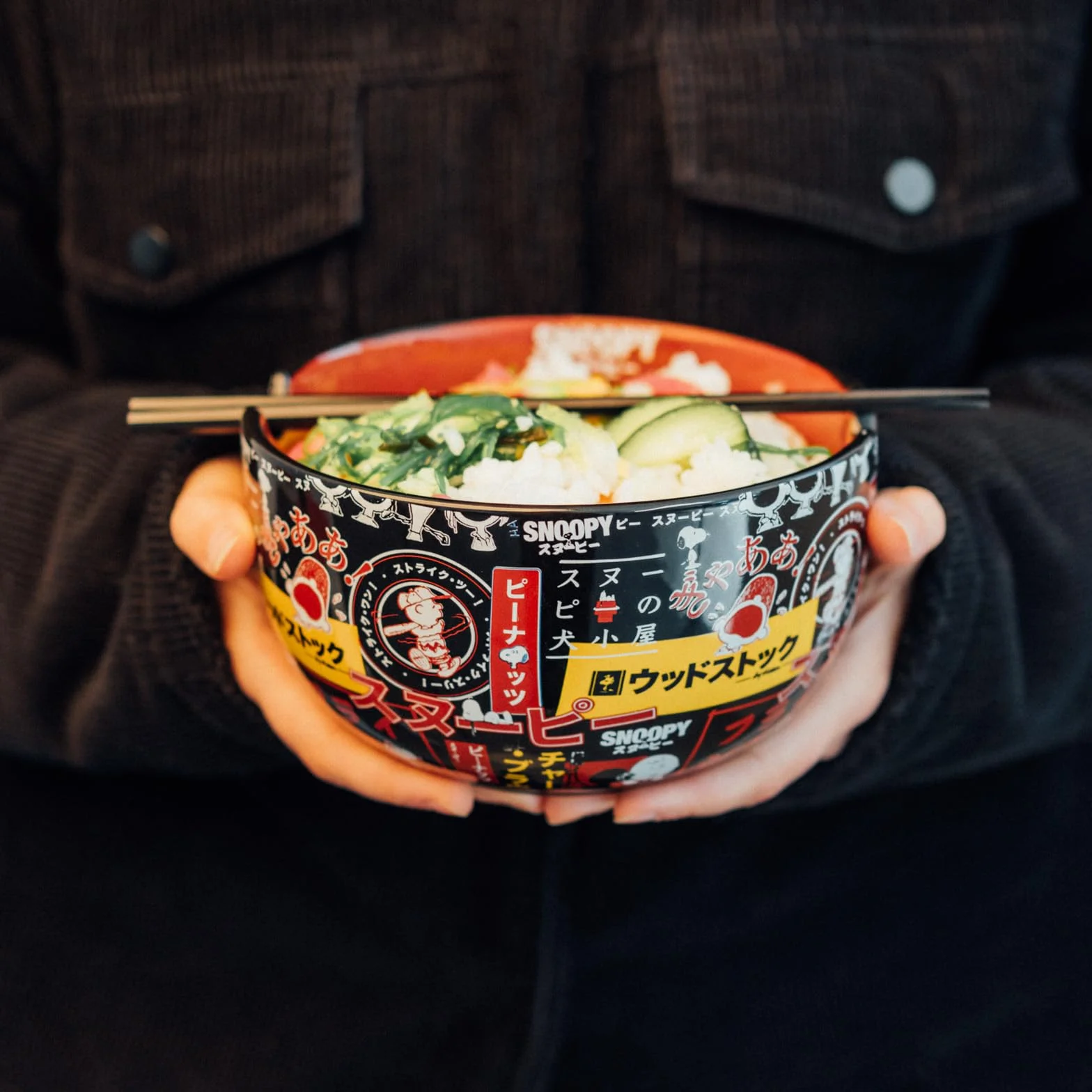 Grupo Erik Ramen Bowl Set With Chopsticks - Snoopy Gifts For Dog Lovers | 31.7 oz - 900 ml, 6.3 x 3.5 inches - 16 x 19 cm Noodle Bowl With Chopsticks
