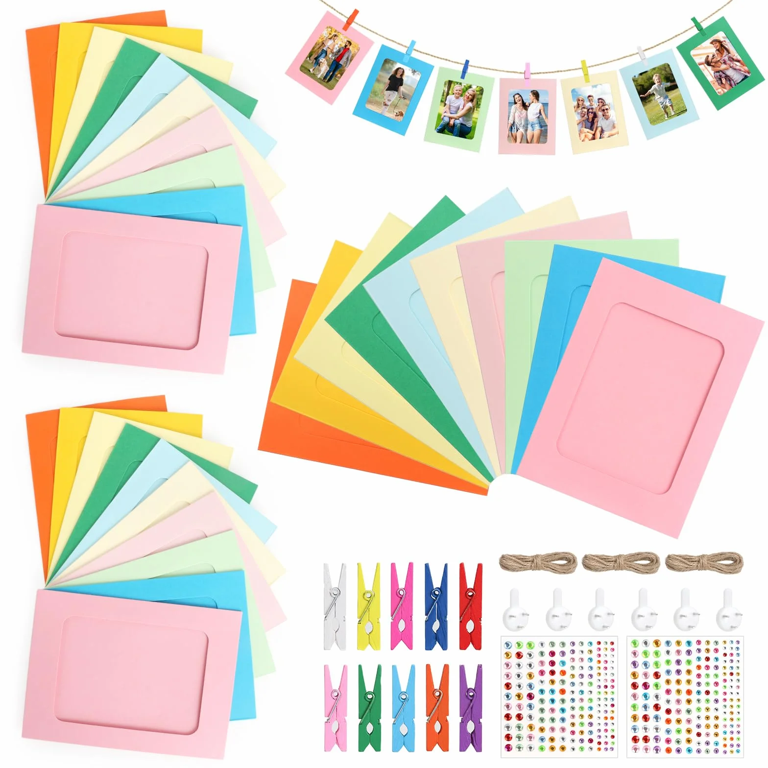 Zestaw 30 papierowych ramek na zdjęcia 11,3 x 15,4 cm z drewnianymi klamerkami kreatywna girlanda fotograficzna