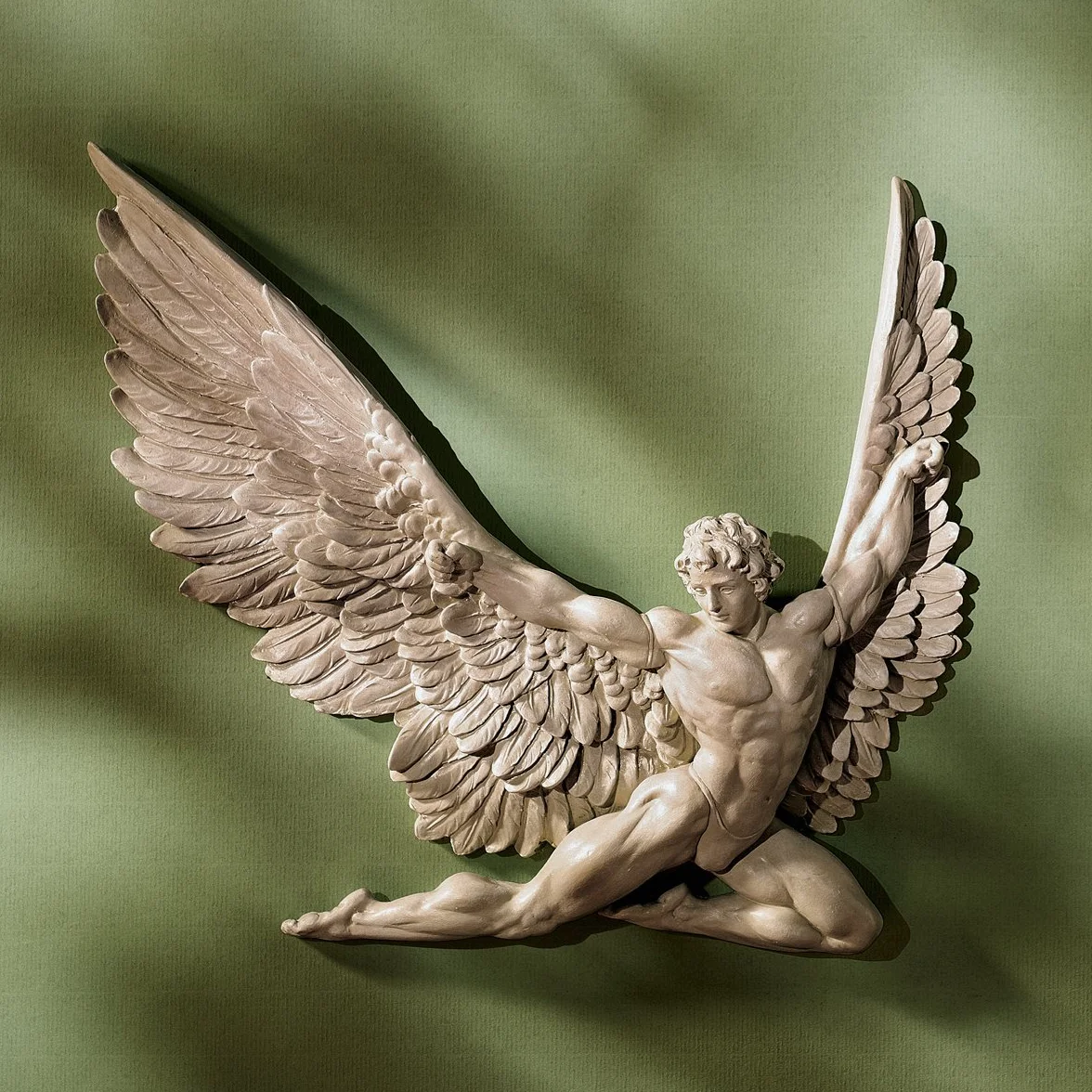 Design Toscano Ikarus Skrzydlaty Człowiek Rzeźba Ścienna, Starożytna kość słoniowa, 28 cm