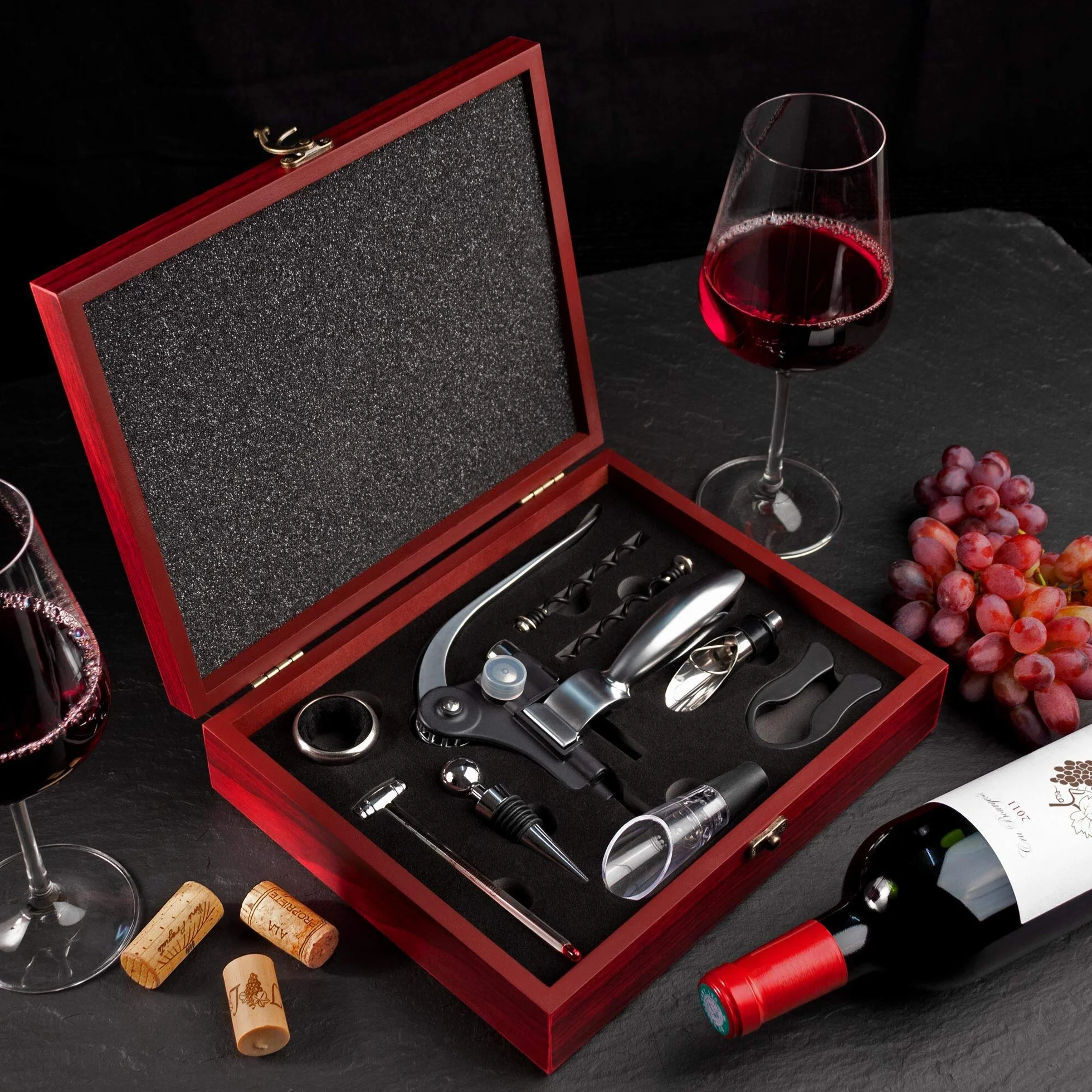 AMAVEL Zestaw akcesoriów do wina Sommelier, drewniane opakowanie, otwieracz do butelek z dźwignią, ochraniacz do kapania, termometr
