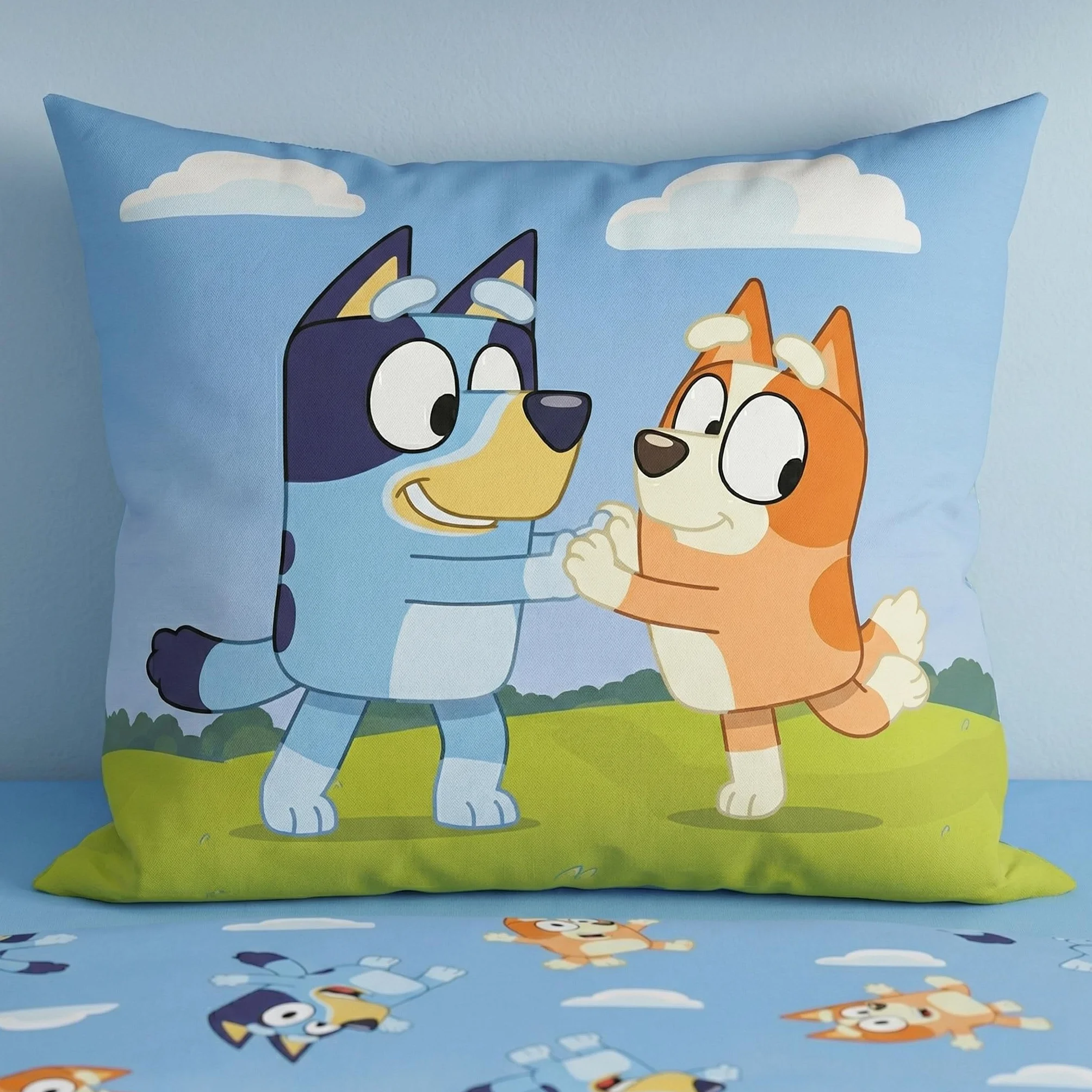 Komplet pościeli Bluey Family Aymax 140x200 cm + 65x65 cm bawełna poliestrowa niebieski