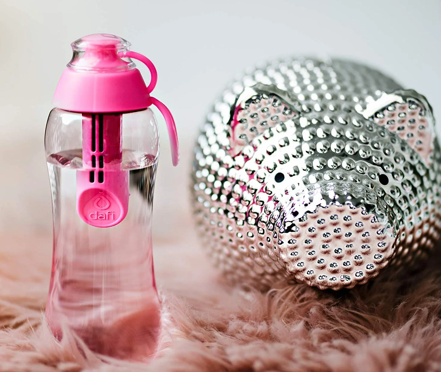 DAFI Butelka filtrująca Soft 300 ml Flamingowa Różowa - Wymienny filtr węglowy - Bez BPA, Usuwa smak i zapach chloru - Idealna do szkoły, pracy, na siłownię, podróż - Wyprodukowano w Europie