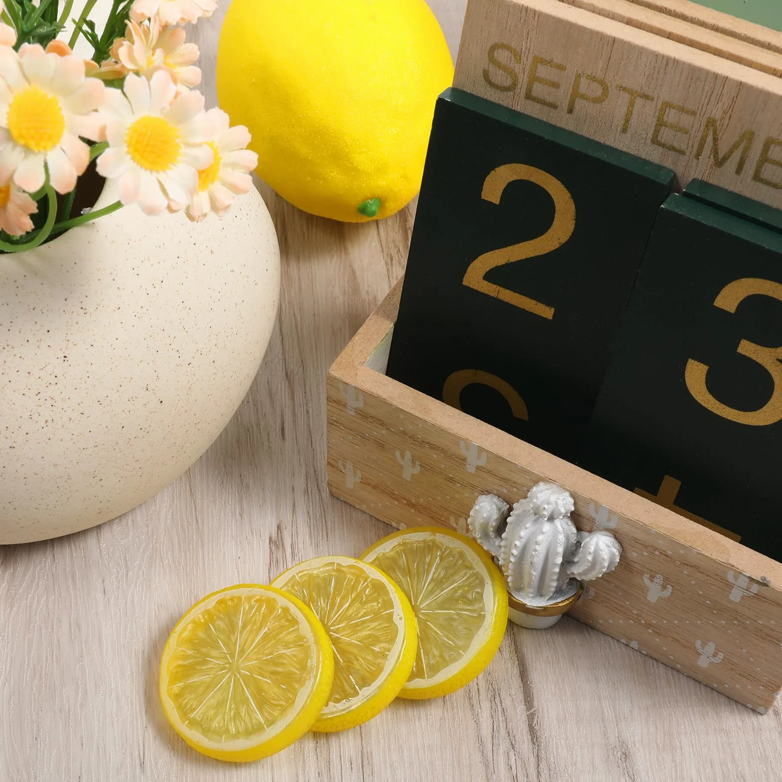 Lusofie 25 sztuk mini plasterków cytryny, imitacja plastiku, dekoracja z tworzywa sztucznego, plasterki cytryny, dekoracyjne na festiwal, imprezę, do dekoracji koszyka, do domu