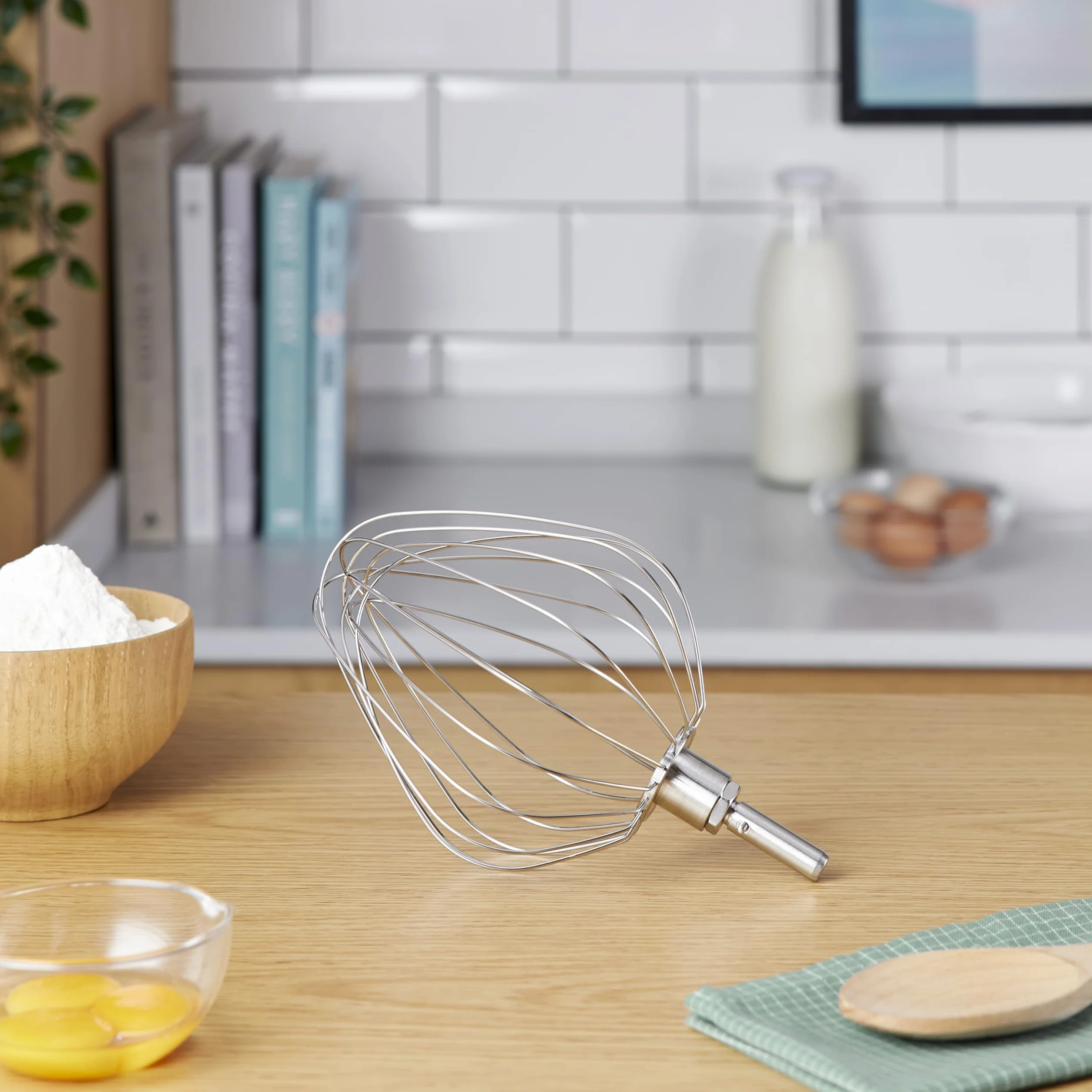 Kenwood KAT71.000SS Trzepaczka ze stali nierdzewnej, akcesoria do robotów kuchennych Kenwood Trzepaczka do balonów, odpowiednia dla wszystkich kucharzy XL, nadaje się do mycia w zmywarce, srebrna
